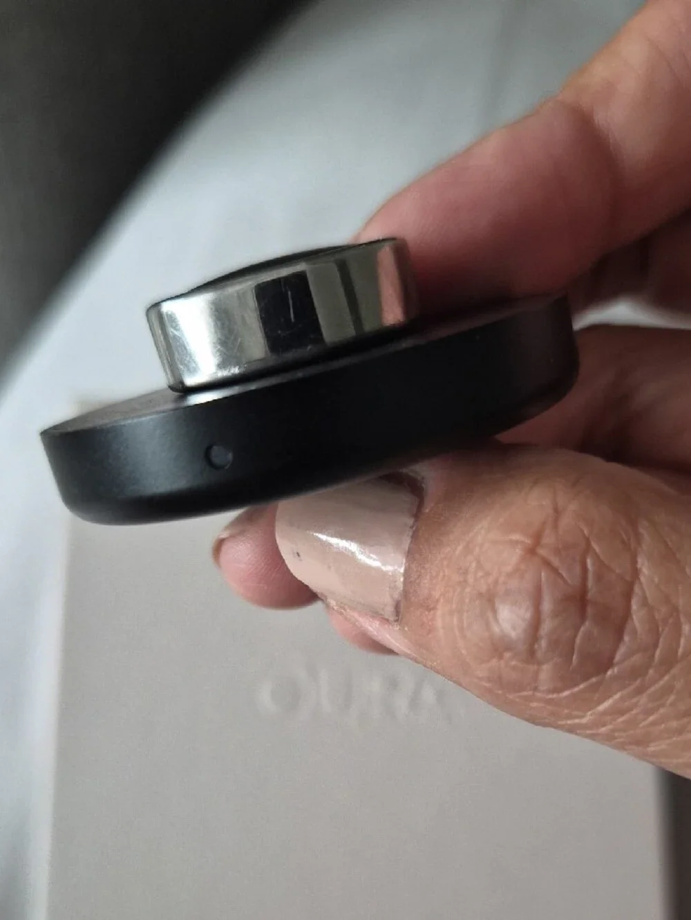Oura 3 Smart Ring / Health Tracker With Charging Dock - Size 8
